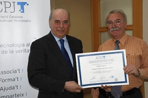 entrega diploma Jordi Roca